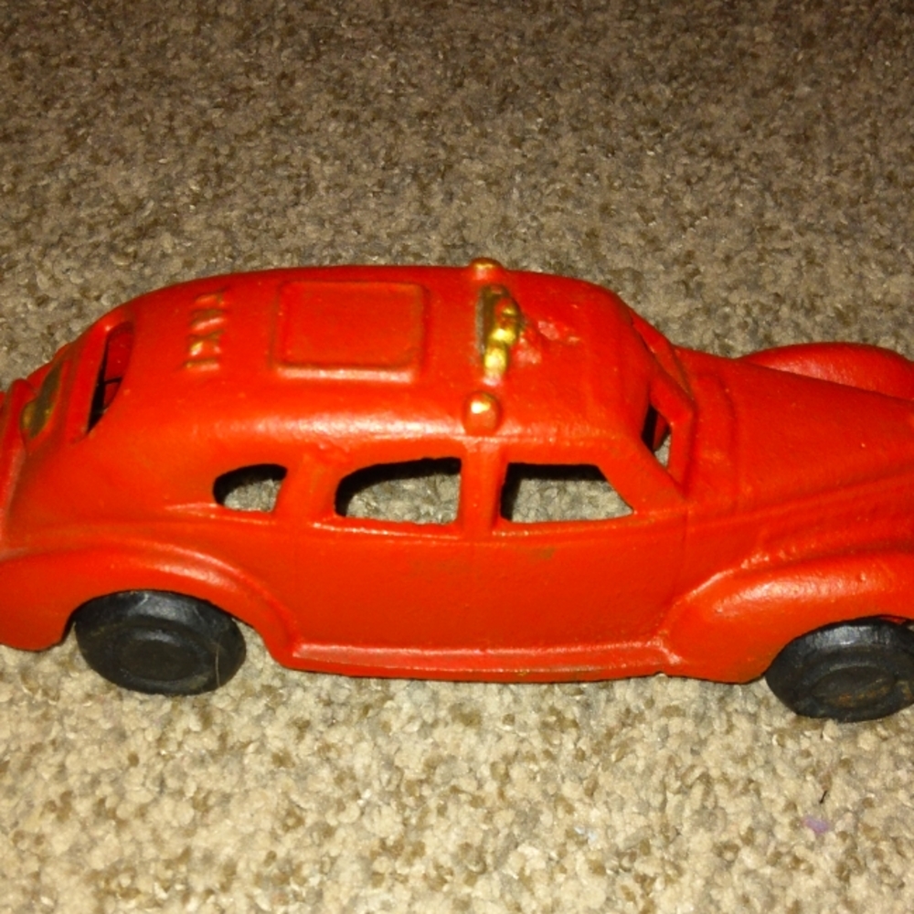 Cast Iron Red Taxi